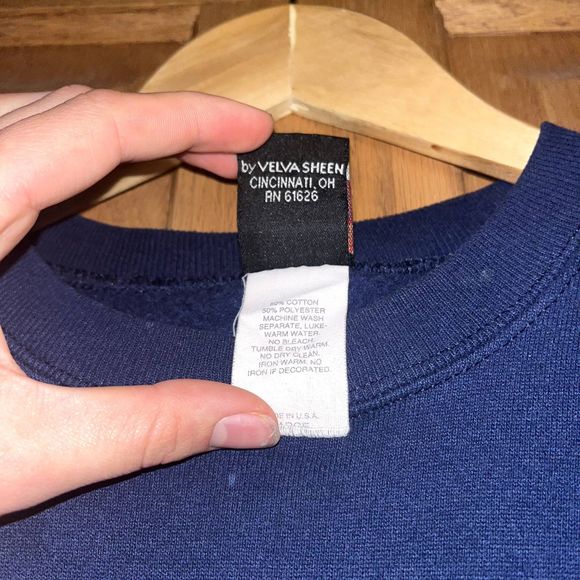 Vintage Disney Mickey Mouse Velva Sheen Women's L USA Made Embroidered Crewneck - Picture 7 of 9